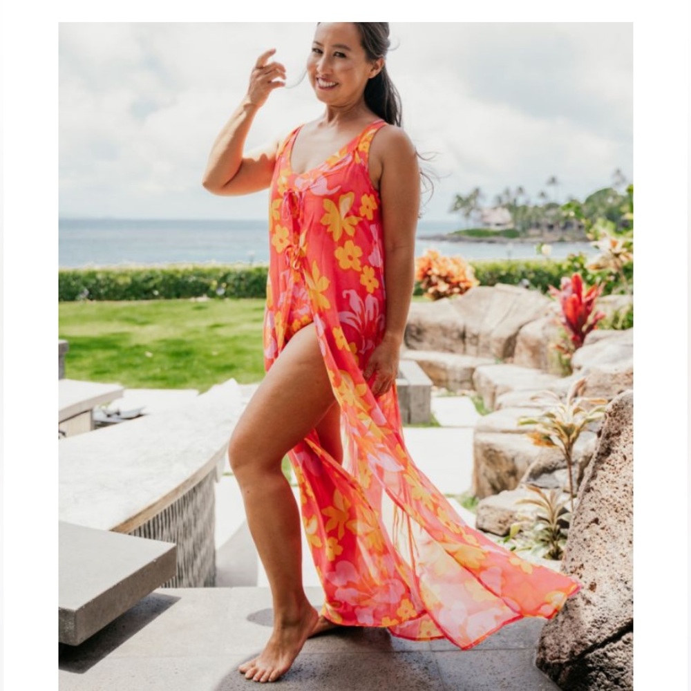 Beach Riot HULA HIBISCUS Talia coverup - Picture 6 of 8